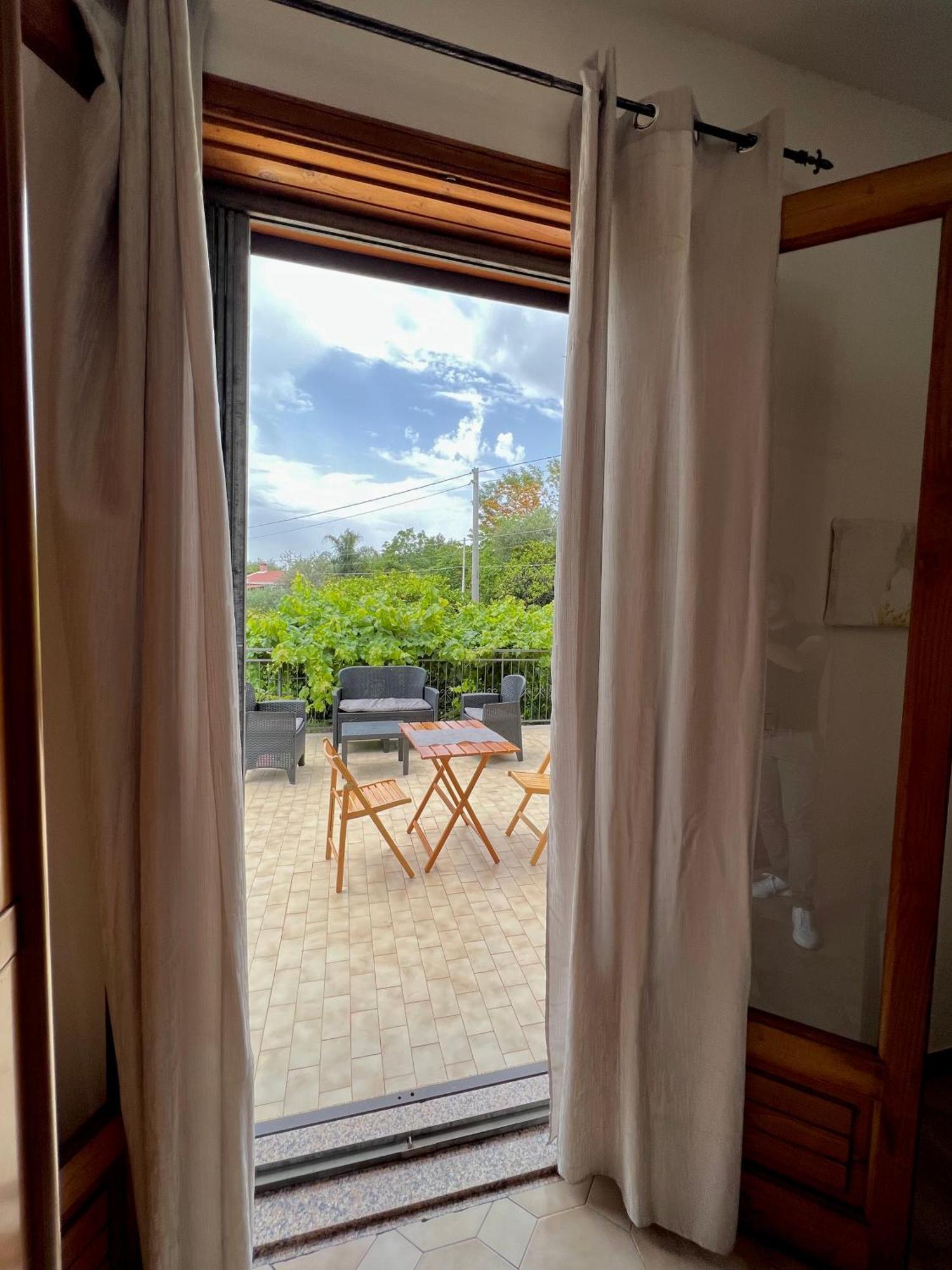 Casa Vacanze "Sautufao" Santa Venerina Extérieur photo