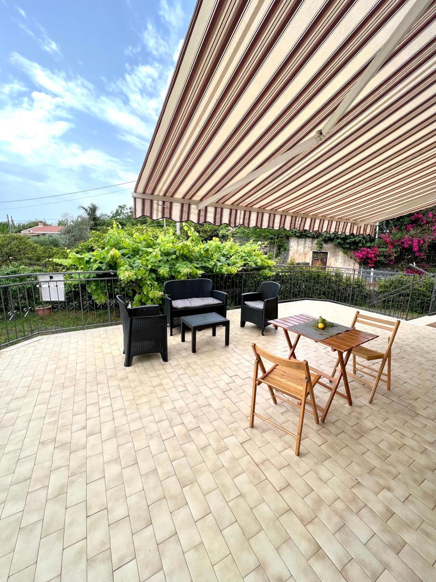 Casa Vacanze "Sautufao" Santa Venerina Extérieur photo